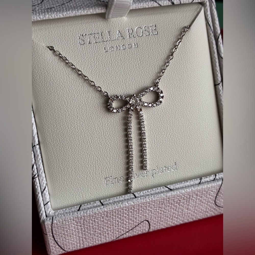 Silver Bow Necklace - Picture 8 of 9